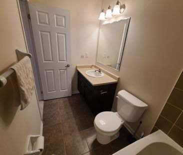 For Lease - 946 Brassard Circle, Milton, Ontario - Photo 5