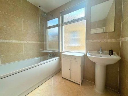 Graham Road, Wealdstone, HA3 - Photo 5