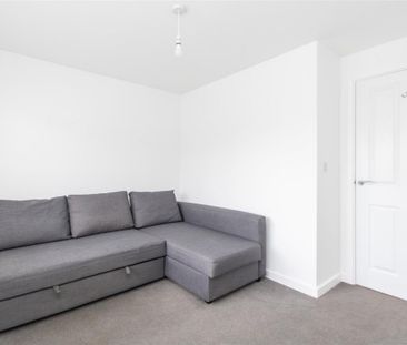 2 bedroom Semi-detached house to rent - Photo 1