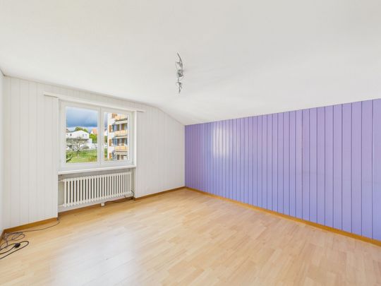 Fabulous townhouse in prime location with garden in Waltenschwil - Photo 1