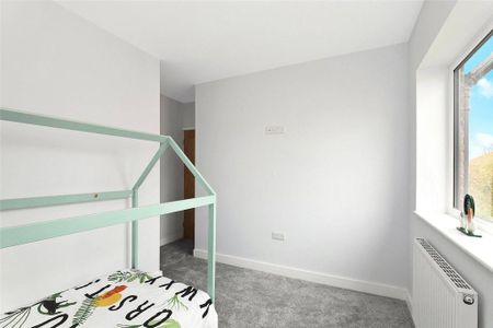 4 bedroom detached house to rent - Photo 4