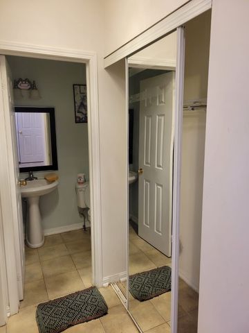 For Lease - 1548 Sarasota Crescent, Oshawa, Ontario - Photo 5