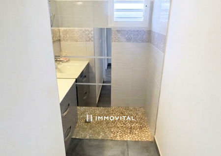 Location Maison 4 pièces 76m² LAMENTIN 97129 - Photo 5