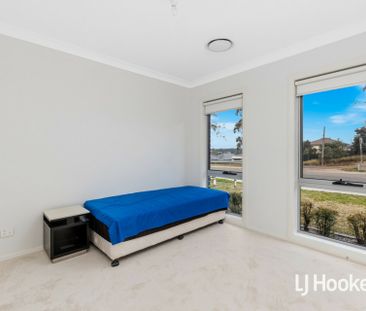 Beautiful 4 Bedroom Home in Great Location! - Photo 5