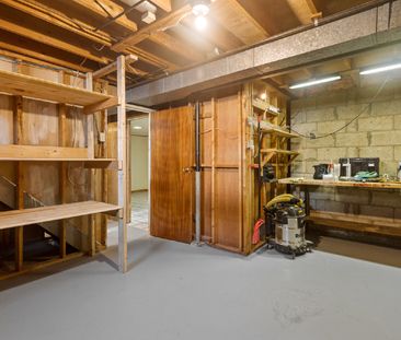 1263 Cobden Road - Photo 2