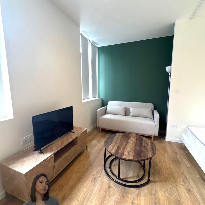 Location Appartement 1 pièce 24m² ST ETIENNE 42000 - Photo 1