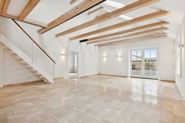 Fully Renovated House with Loft Rooms – Kollundvej, 2770 Kastrup - Photo 1