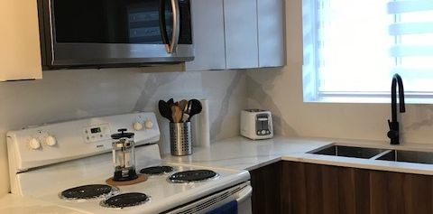 4 1/2-RÉNOVÉ & MEUBLÉ LIBRE IMMÉDIATEMEN - Photo 2