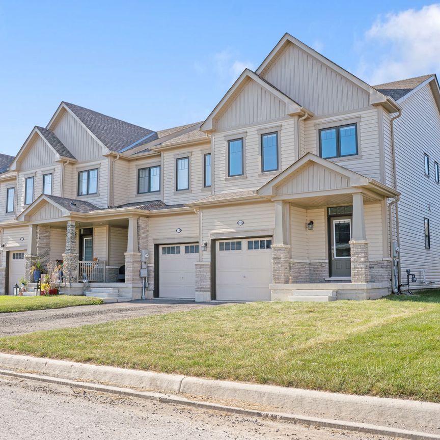 For Lease - 115 Velvet Way, Thorold, Ontario - Photo 1