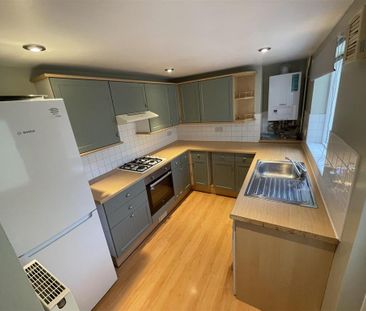 2 bedroom terraced house to rent - Photo 3