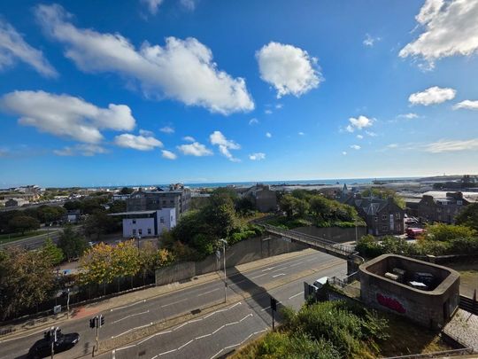 2 bedroom maisonette to rent - Photo 1