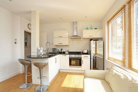 2 bedroom flat to rent - Photo 5