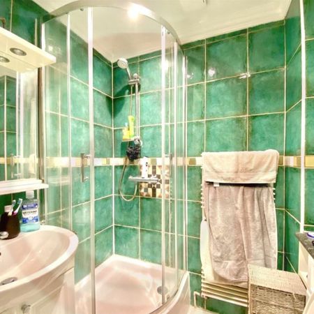 Warwick Road, Kensington, W14, London - Photo 4