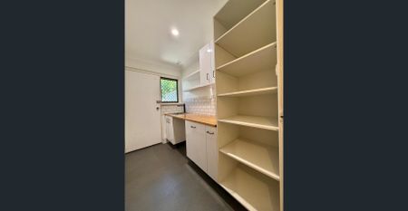 Aircons in living & all bedrooms. No carpet. Near Tompkins Park. - Photo 4