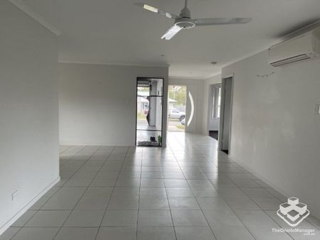 4 Bedroom 2 Bathroom 2 Car House - Photo 3