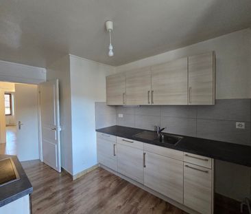 Spacieux appartement de 4 pièces au centre de Fleurier - Foto 5
