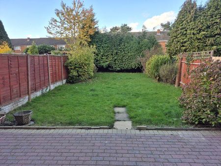 3 bedroom property to rent - Photo 2