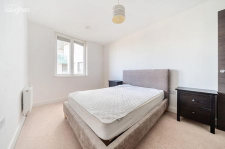 3 bedroom flat to rent - Photo 2