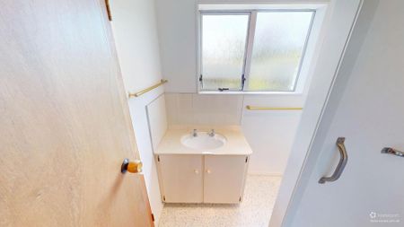 City Centre - 2 Bedrooms - Photo 2