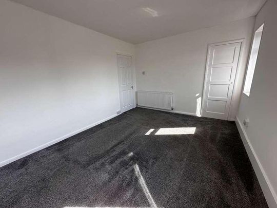 Belton Grove, Grimsby, DN33 - Photo 1