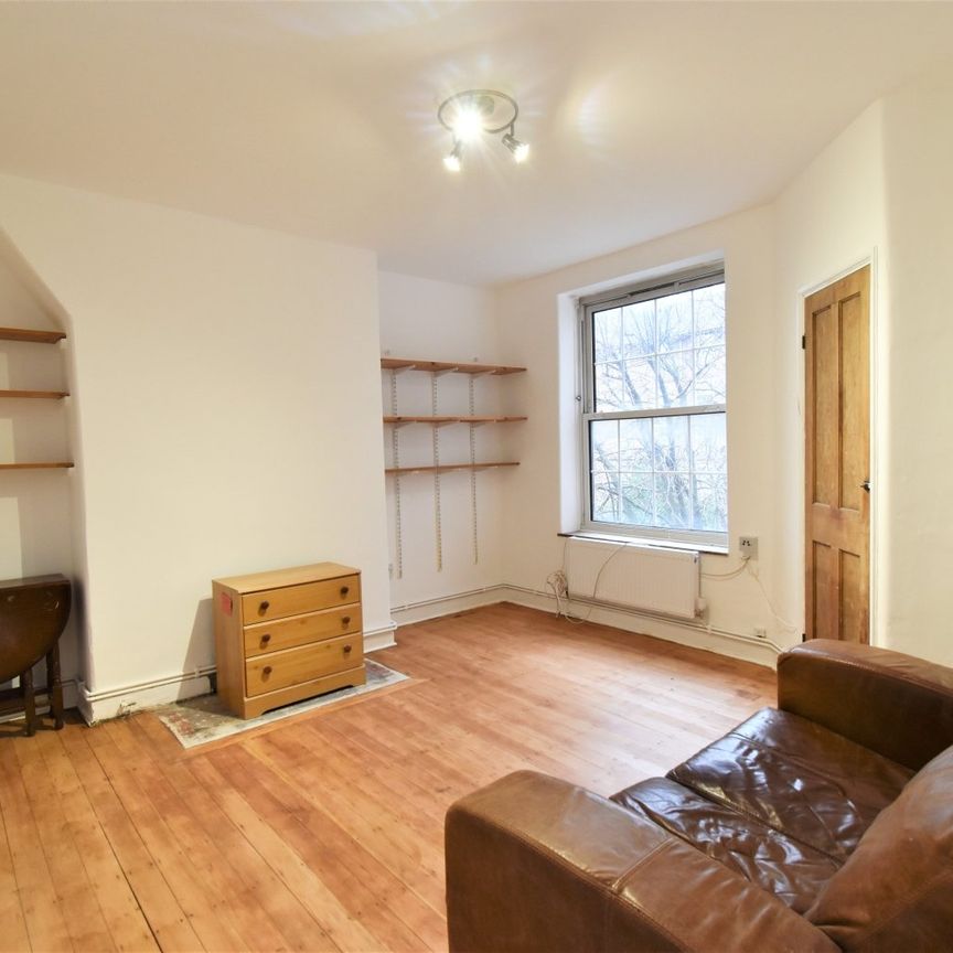 Flat to rent - Deptford Church Street, London, SE8 - Photo 1
