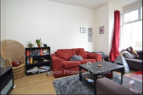 2 Bedroom Properties Meanwood - Photo 1