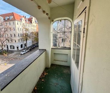 Charmante Altbauwohnung in toller Lage mit Balkon - Photo 3