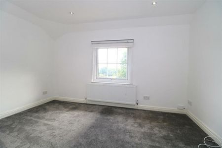 Frythe Close, Kenilworth - - Photo 3