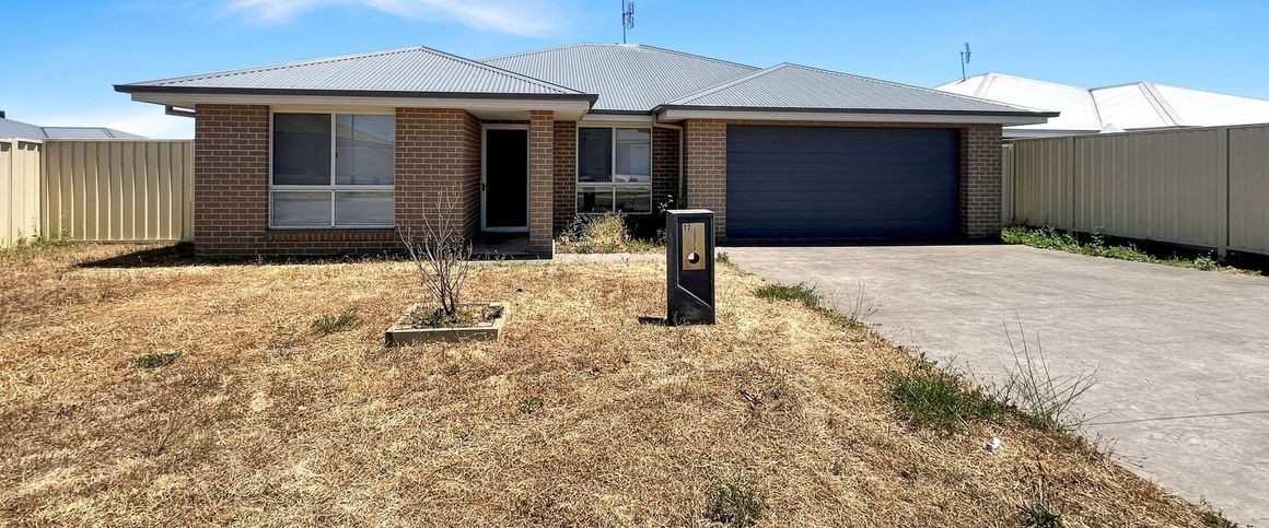 Three Bedroom Home in Keswick Estate - Photo 1