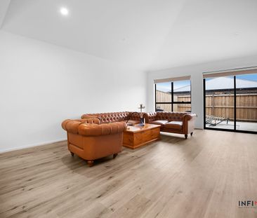 Stunning Low-Maintenance Family Home – 4 Trefoil Road, Tarneit VIC ... - Photo 2