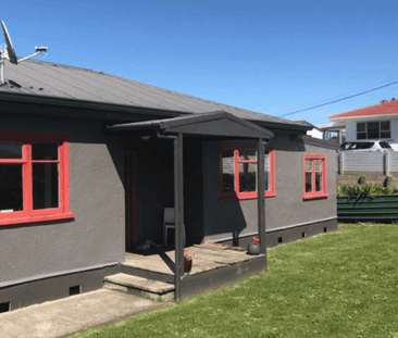 Large Four Bedroom Home - Photo 1