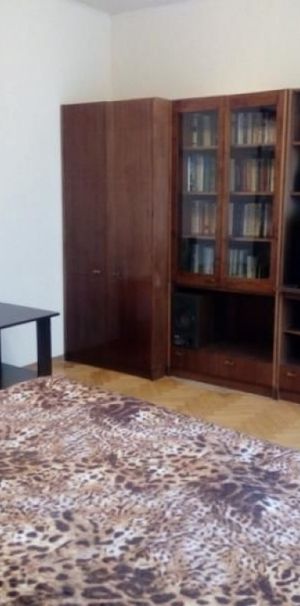 Inchiriere apartament o camera - Fotografie 1