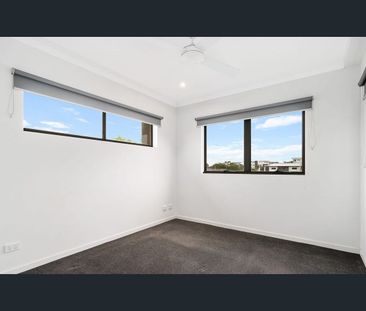 Neat & Tidy Apartment in the Heart of Sherwood - Photo 2