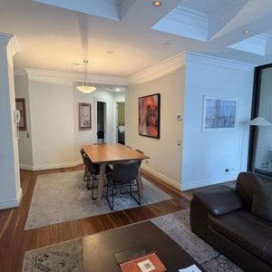 Two-Bedroom Apartment located in the heart of Brisbane CBD - Photo 2