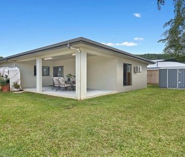 PRACTICAL FAMILY HOME IN THE HEART OF TRINITY BEACH - Photo 5