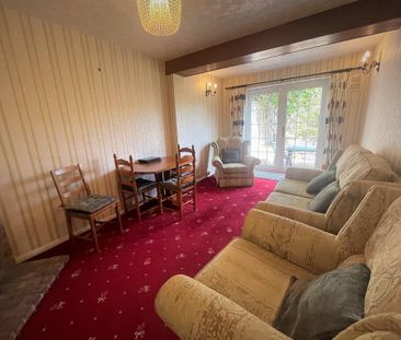 4 bedroom semi-detached house to rent - Photo 1