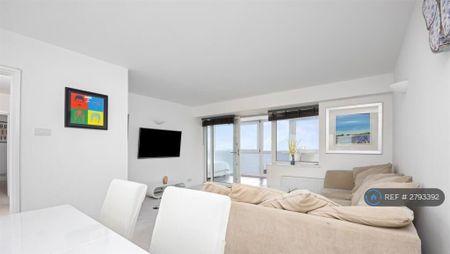 2 bedroom penthouse to rent - Photo 4