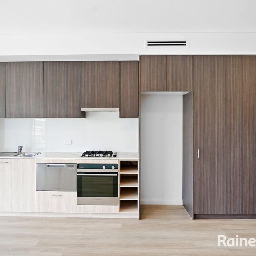 Ultra Modern Apartment - Photo 1