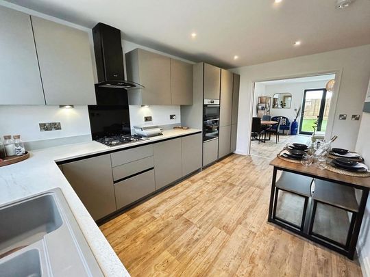 4 bedroom house to rent - Photo 1
