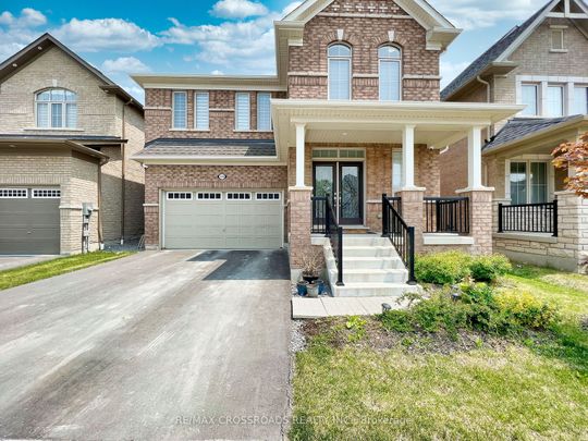 Detached Home For Lease | E8137384 - Photo 1