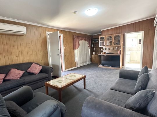 2 BEDROOM HOME IN CENTRAL LOCATION - Photo 1