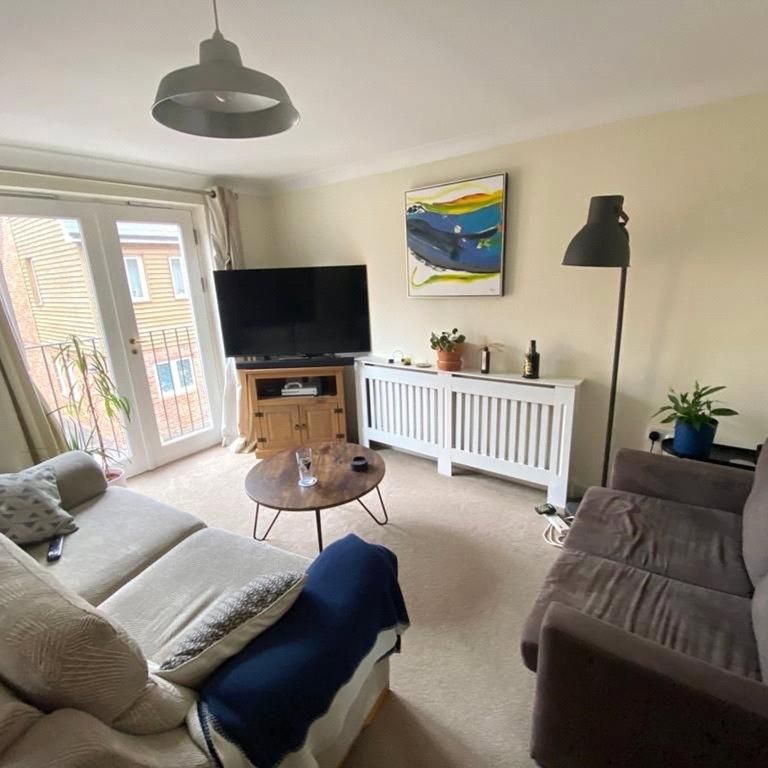 2 bedroom flat to rent - Photo 1