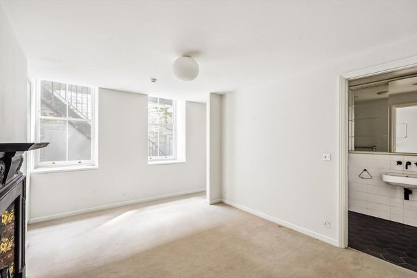 4 bedroom terraced house to rent - Photo 1