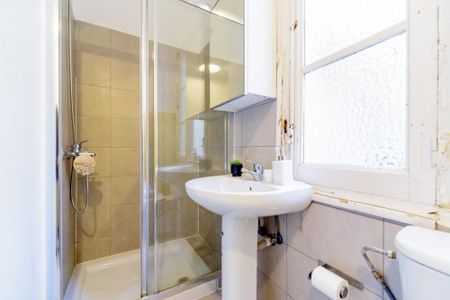 Modern room in Fernández de los Ríos - Photo 3