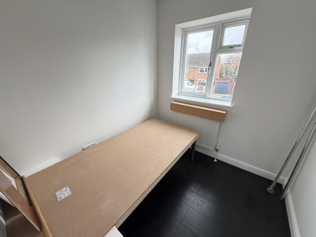 3 bedroom detached house to rent - Photo 4