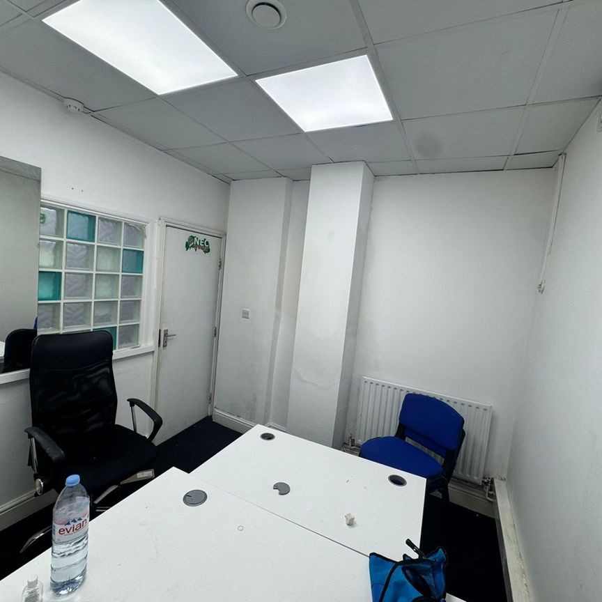 Room in a Shared Flat, Mile End Road, E1 - Photo 2