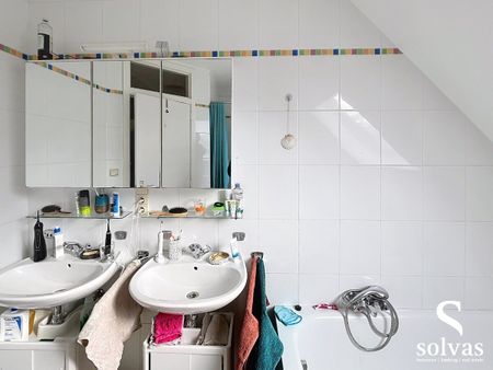 Landelijk gelegen halfopen bebouwing met drie slaapkamers - Photo 2