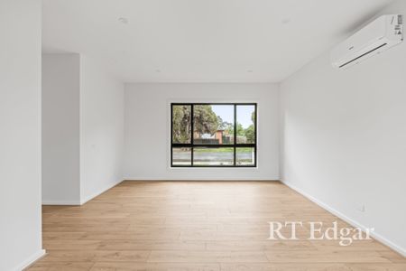 Thinking of selling? Contact our agent - Photo 3