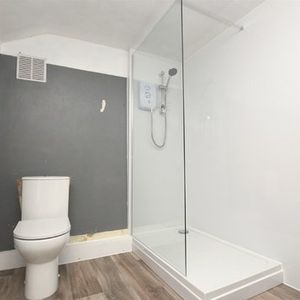 High Street, Winterbourne, Bristol, Gloucestershire, BS36 - Photo 2