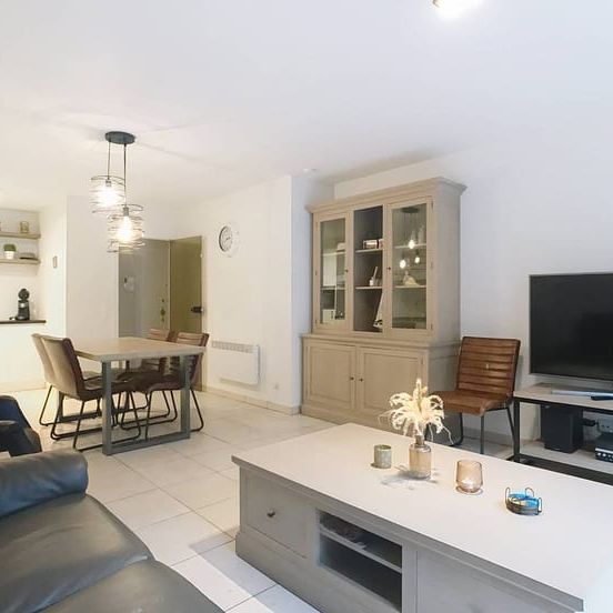 Appartement te huur - Photo 1